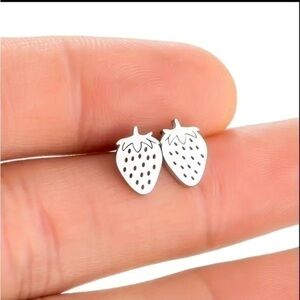 🍓 Strawberry Stud Earrings 🍓